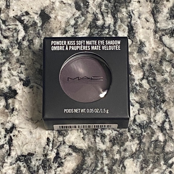 COPY - MAC It’s Vintage Purple Powder Kiss Soft Matte Eyeshadow Brand NEW - Picture 3 of 4